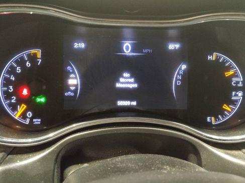 Used 2020 Jeep Grand Cherokee Limited AWD/4WD image 23