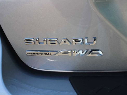 Certified 2024 Subaru Crosstrek 2.5i Limited w/ Crosstrek Mirror Package image 10