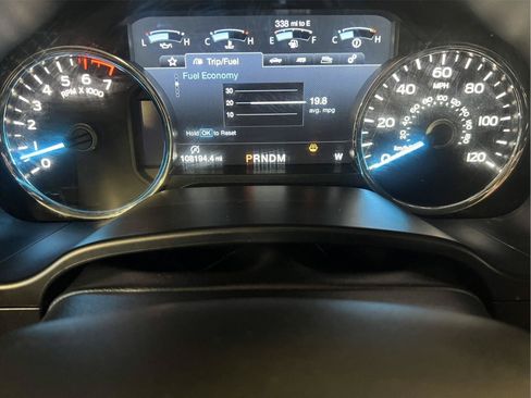 Used 2019 Ford F150 Lariat w/ Equipment Group 502A Luxury AWD/4WD image 31
