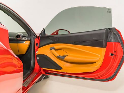 Used 2020 Ferrari F8 Tributo image 30