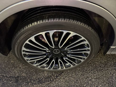 Used 2020 Lincoln Aviator Black Label w/ Dynamic Handling Package image 10