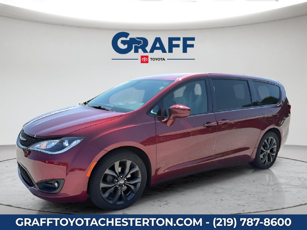 Used 2019 Chrysler Pacifica Touring Plus w/ S Appearance Package FWD image 12
