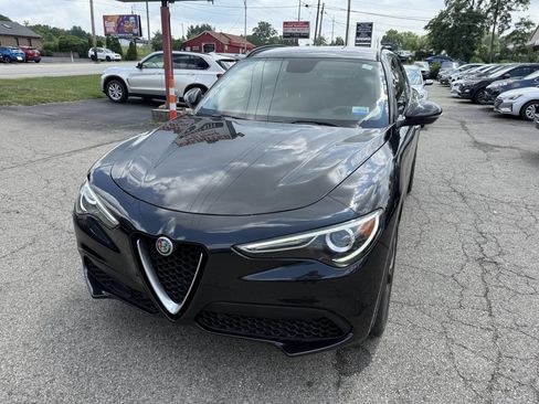 Used 2018 Alfa Romeo Stelvio Sport w/ Quick Order Package 22J Sport image 2