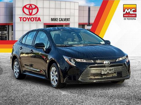 Used 2026 Toyota Corolla LE FWD image 7