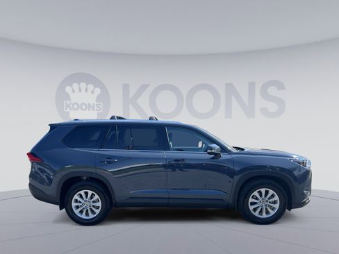 Used 2024 Toyota Grand Highlander AWD image 8