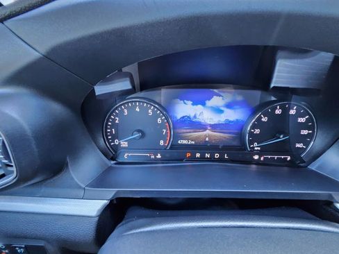 Used 2022 Ford Explorer XLT w/ Equipment Group 202A image 33