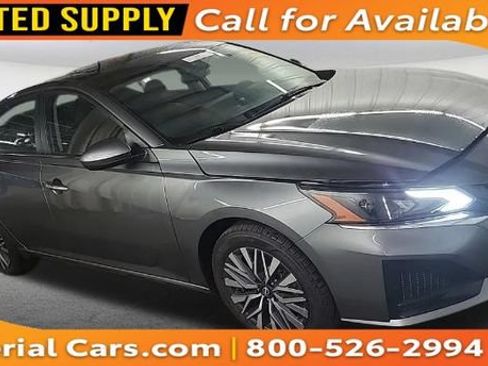 Used 2023 Nissan Altima 2.5 SV w/ SV Premium Package AWD/4WD image 1