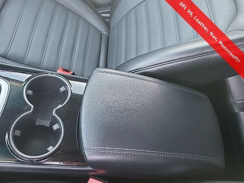 Used 2018 Ford Edge SEL w/ Equipment Group 201A image 30