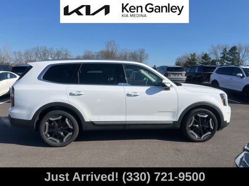 Certified 2023 Kia Telluride EX w/ EX Captain's Chair Package image 4