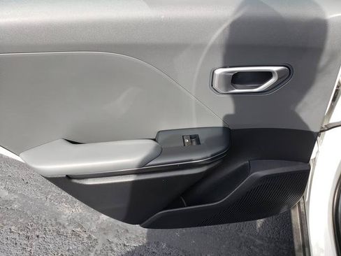 Certified 2025 Kia K4 FWD image 14