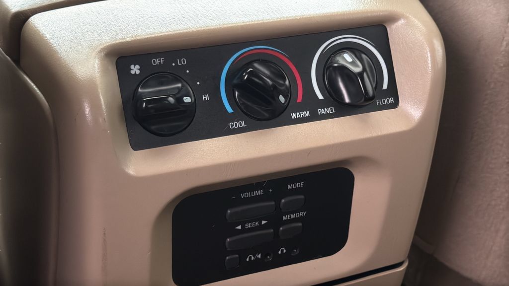 Used 2001 Ford Expedition Eddie Bauer AWD/4WD image 19