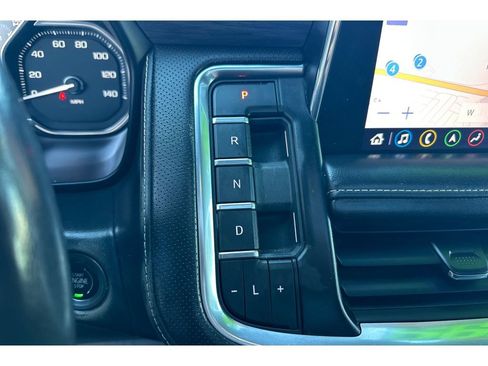 Used 2021 GMC Yukon SLT w/ SLT Premium Package image 26