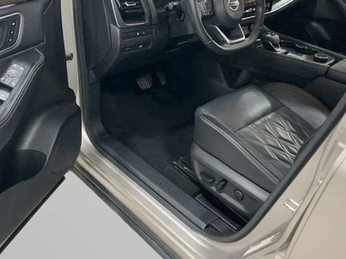 Used 2021 Nissan Rogue Platinum AWD/4WD image 28