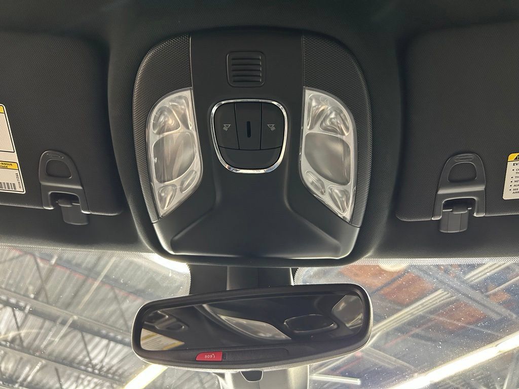 Used 2024 Jeep Compass Latitude AWD/4WD image 23