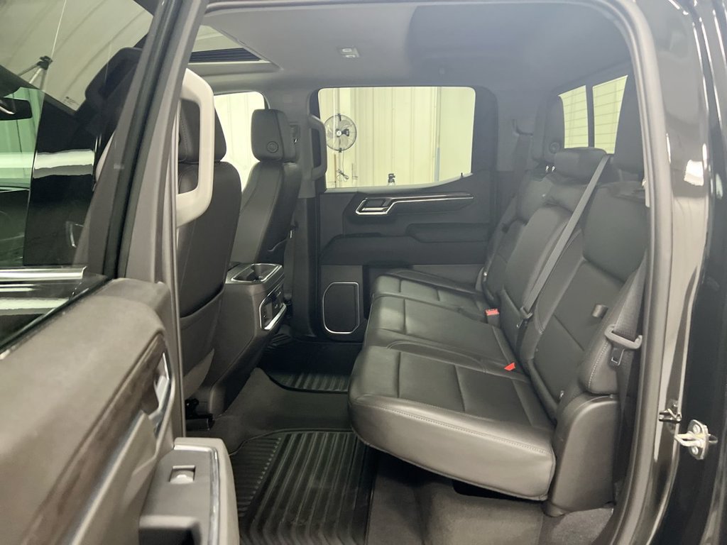 Used 2023 Chevrolet Silverado 1500 LTZ w/ LTZ Convenience Package II AWD/4WD image 24