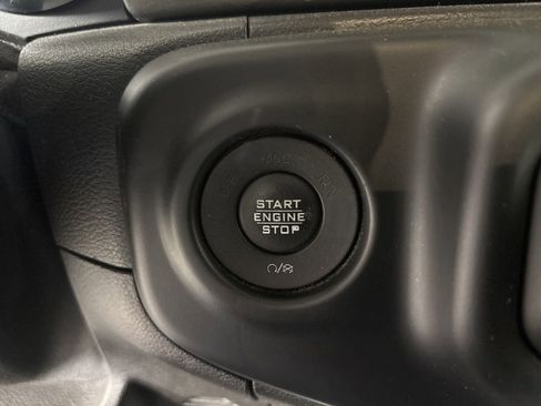 Used 2019 Jeep Wrangler Unlimited Sport S image 14