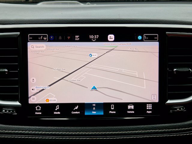 Used 2021 Chrysler Pacifica Limited w/ Uconnect Theater Family Group FWD image 24