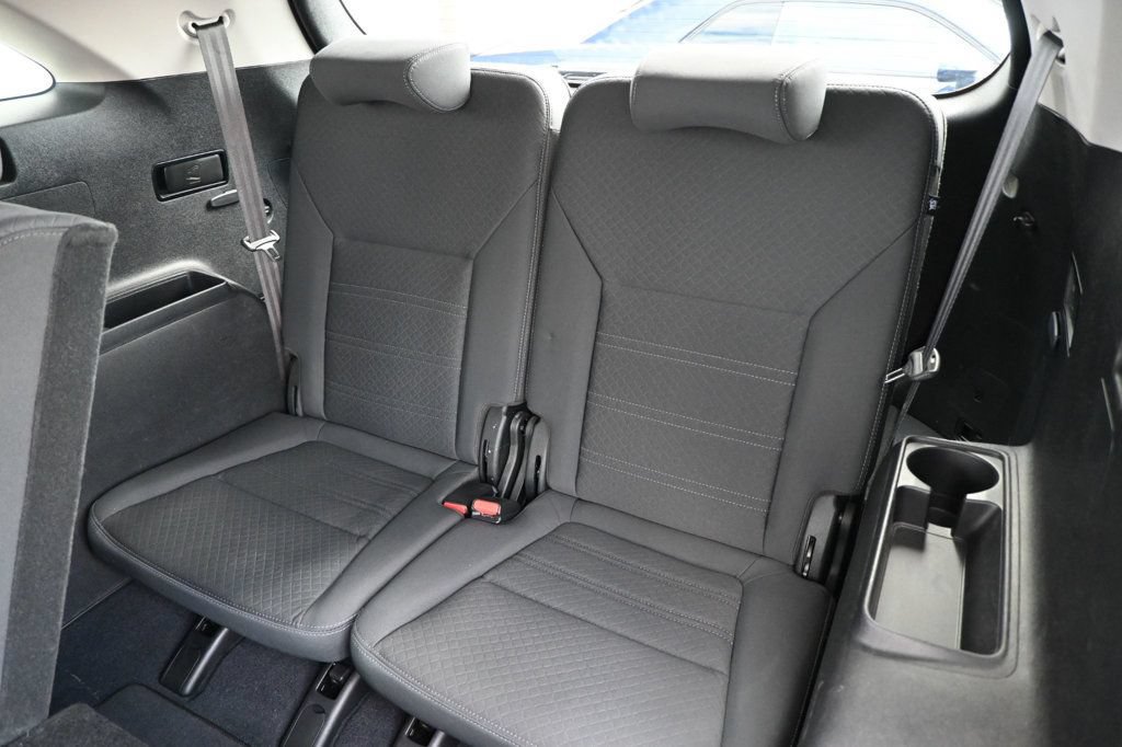 Used 2020 Kia Sorento LX FWD image 15