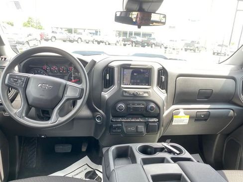 Used 2024 Chevrolet Silverado 1500 Custom Trail Boss AWD/4WD image 15