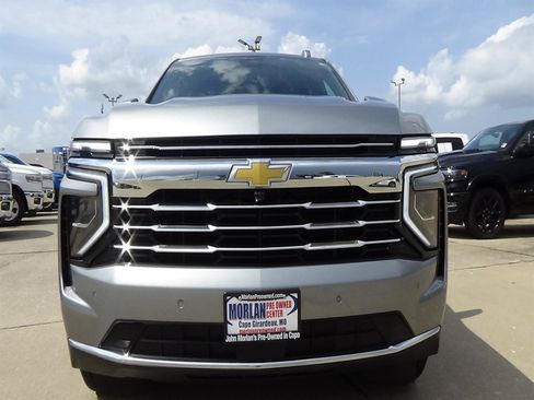 Used 2025 Chevrolet Tahoe LT AWD/4WD image 3