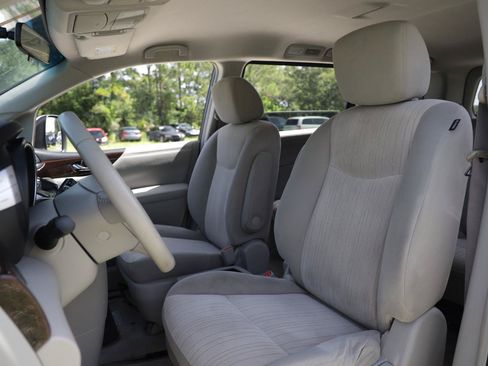 Used 2013 Nissan Quest SV FWD image 6