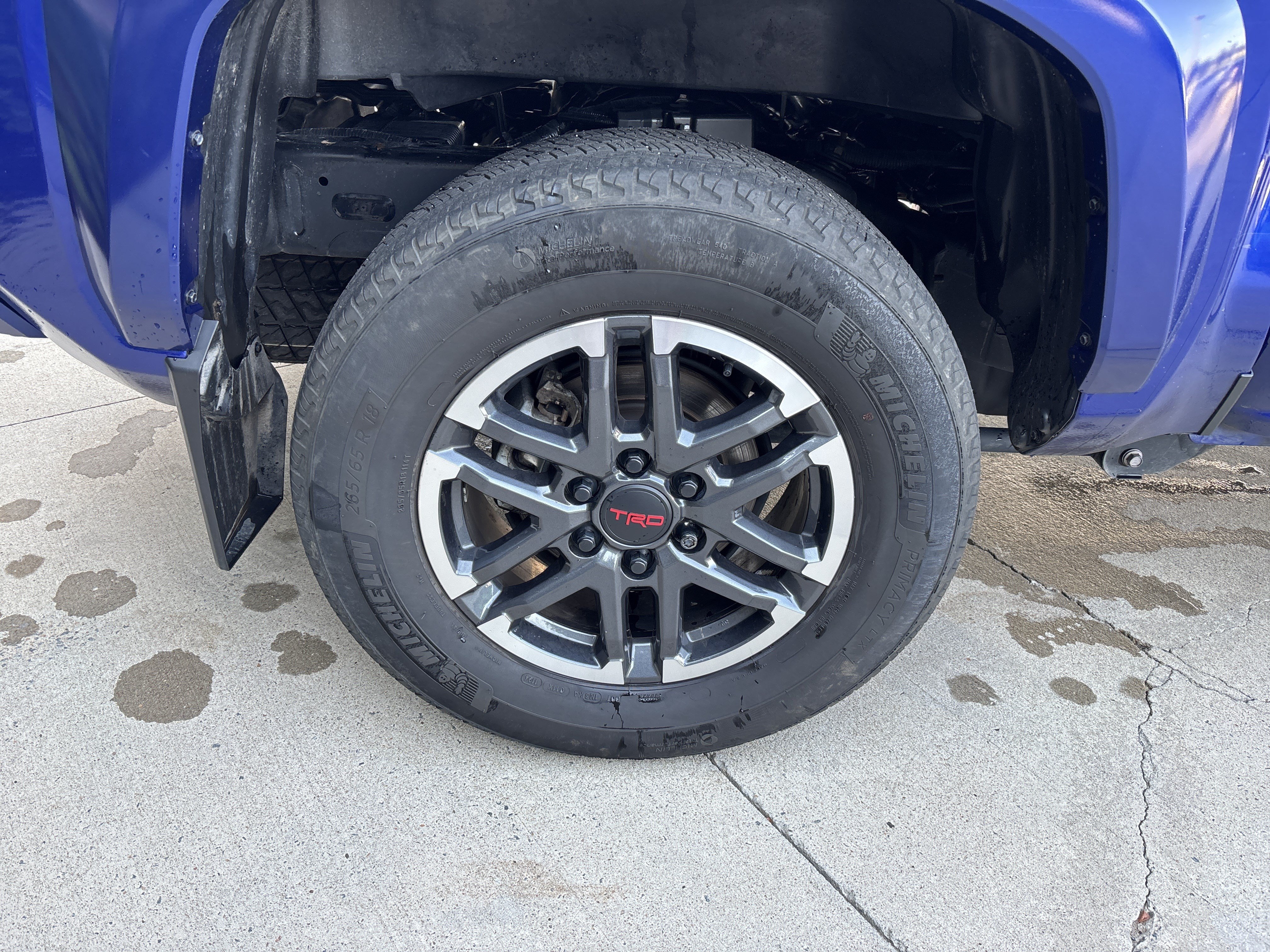 Used 2024 Toyota Tacoma TRD Sport w/ TRD Sport Premium Package AWD/4WD image 32