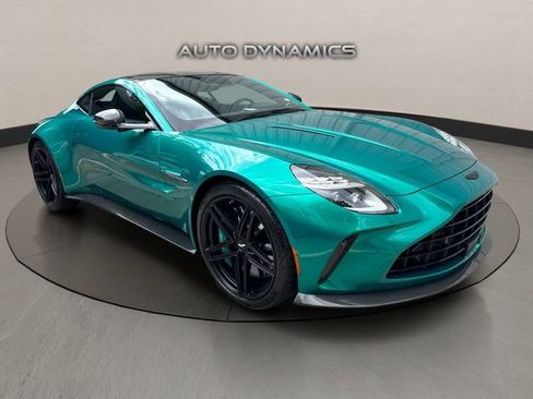 Used 2025 Aston Martin V8 Vantage Coupe image 3