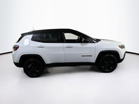 Used 2023 Jeep Compass Trailhawk AWD/4WD image 4