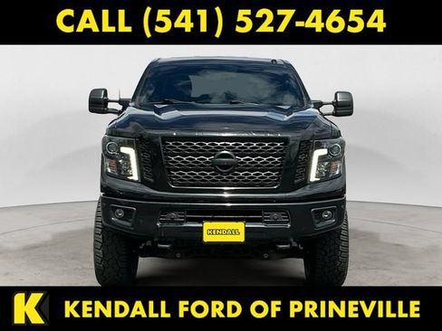 Used 2018 Nissan Titan SV w/ SV Convenience Package AWD/4WD image 2