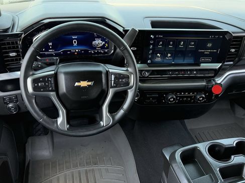 Used 2024 Chevrolet Silverado 2500 LTZ AWD/4WD image 11