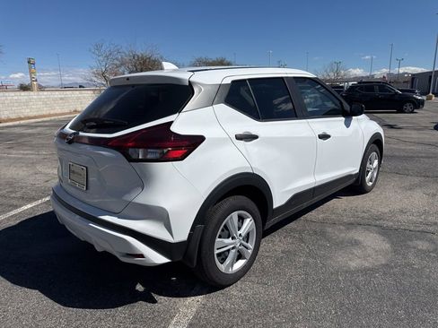 Used 2025 Nissan Kicks Play S image 7