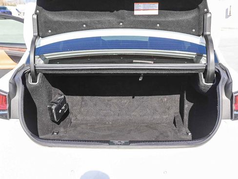 Used 2016 Lexus GS 450h image 25