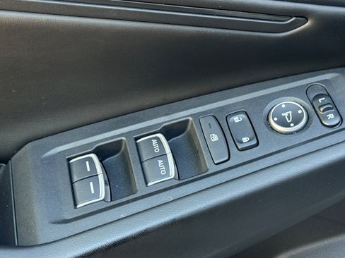 Used 2023 Honda Accord EX image 14