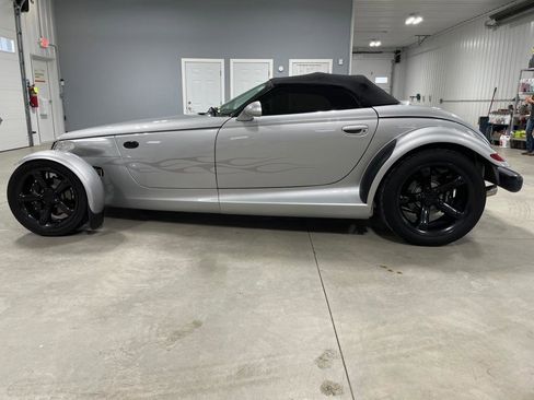 Used 2000 Plymouth Prowler image 4
