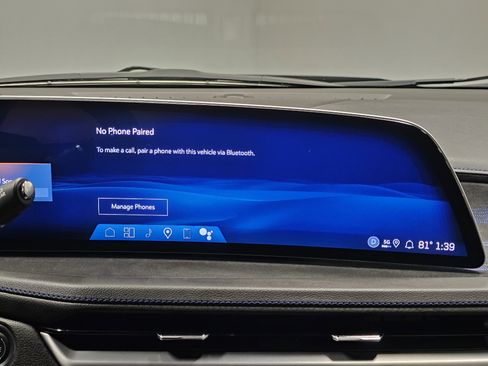 Used 2025 Cadillac XT4 Sport image 25