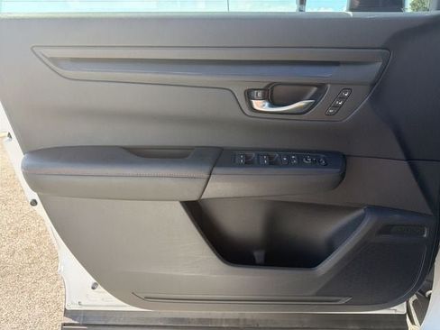 Used 2025 Honda CR-V Sport-L image 39