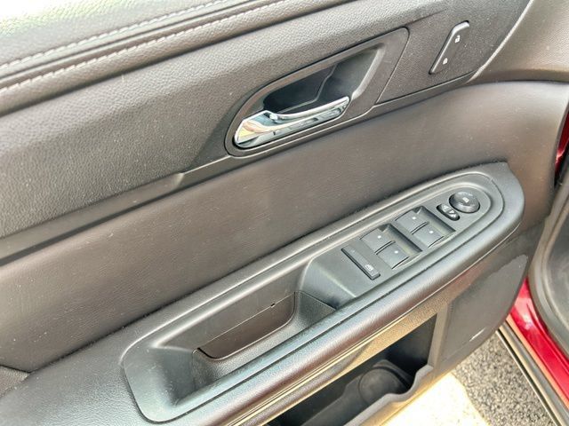 Used 2015 Chevrolet Traverse LT AWD/4WD image 29