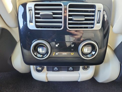 Used 2021 Land Rover Range Rover Westminster Edition image 27