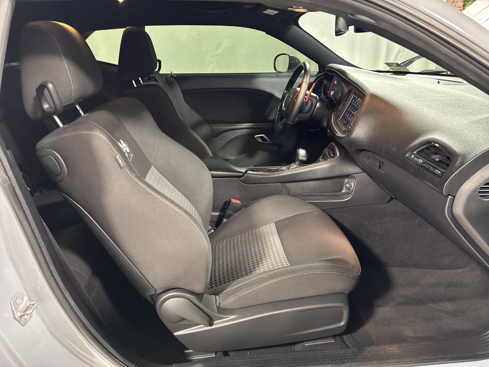 Used 2022 Dodge Challenger R/T Scat Pack RWD image 27
