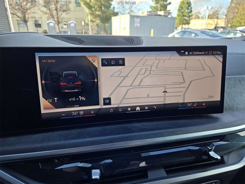 Used 2025 BMW X5 xDrive40i w/ Climate Comfort Package image 21