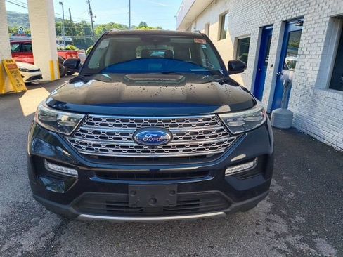 Used 2023 Ford Explorer Limited w/ Limited Technology Package AWD/4WD image 3