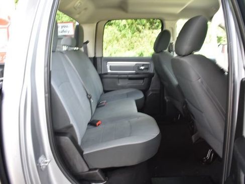 Used 2021 RAM 1500 Classic SLT RWD image 15