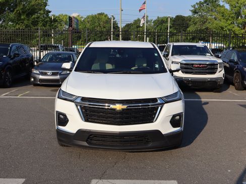 Used 2023 Chevrolet Traverse LS w/ Safety Package FWD image 16