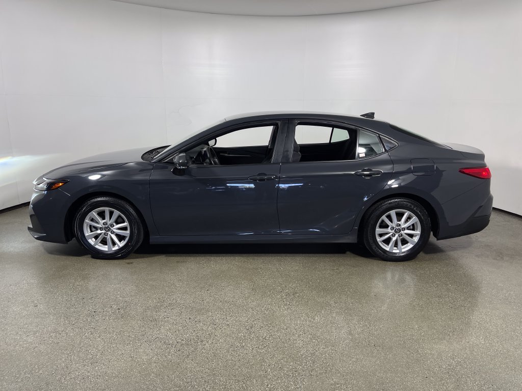 Used 2025 Toyota Camry LE FWD image 6