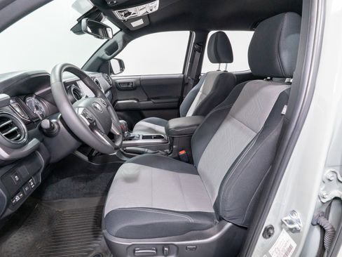 Used 2023 Toyota Tacoma TRD Off-Road w/ Black Out Package (TMS) image 15