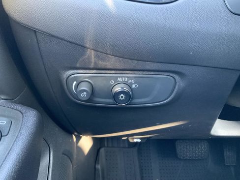 Used 2024 Chevrolet Equinox LT image 35