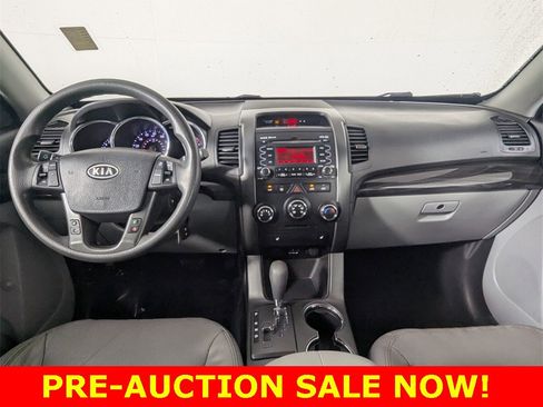 Used 2012 Kia Sorento LX w/ Convenience Pkg image 15