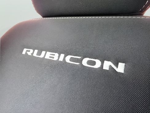 Used 2014 Jeep Wrangler Rubicon w/ Power Convenience Group image 30