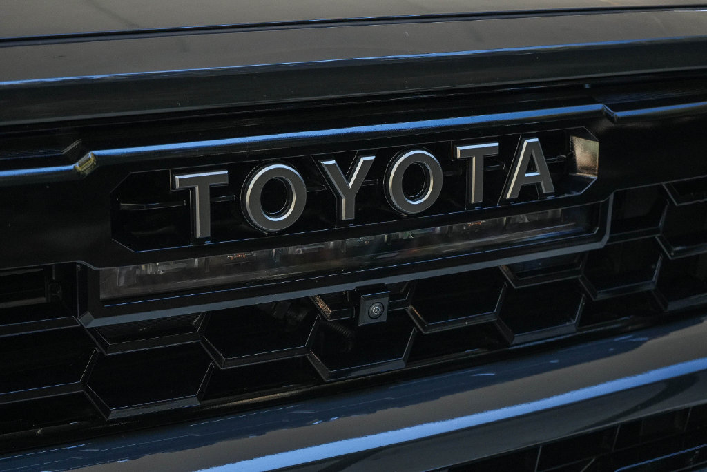 Used 2025 Toyota Tacoma TRD Pro w/ Tow Tech Package AWD/4WD image 10