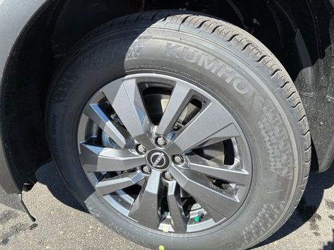 New 2026 Nissan Pathfinder SV image 10